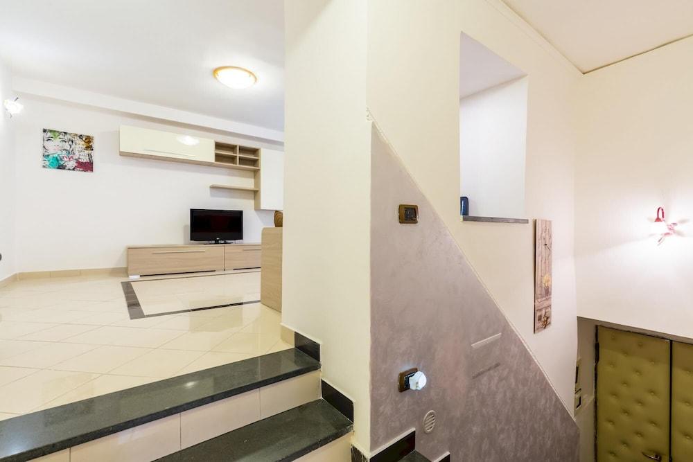 QS1 - Indipendent Flat in Center