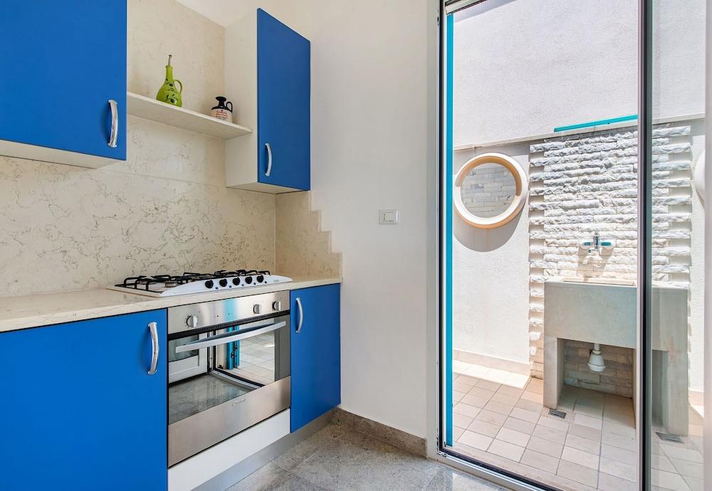 La Maison Bleue 100mt From Sea