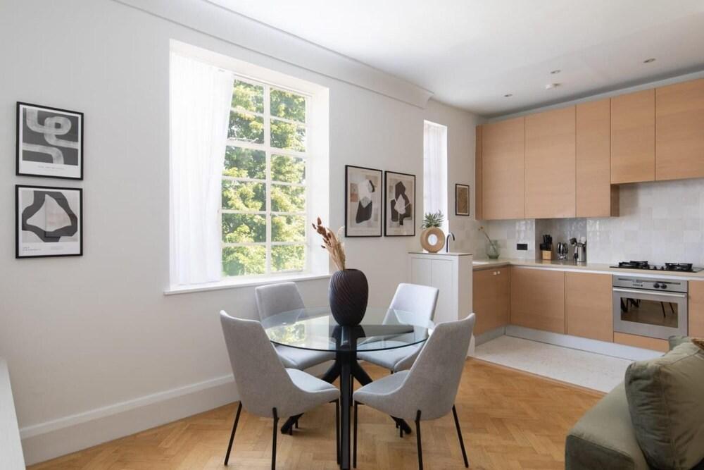 The Primrose Hill Hideaway - Modish 1bdr Flat