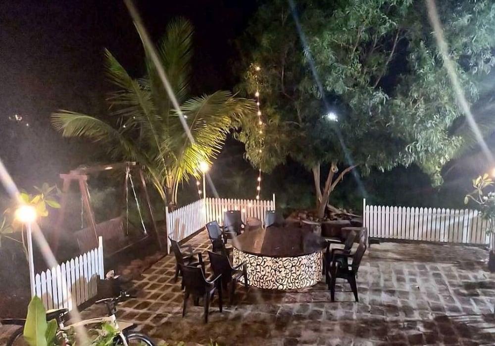 Exotica Beach Retreats Diveagar