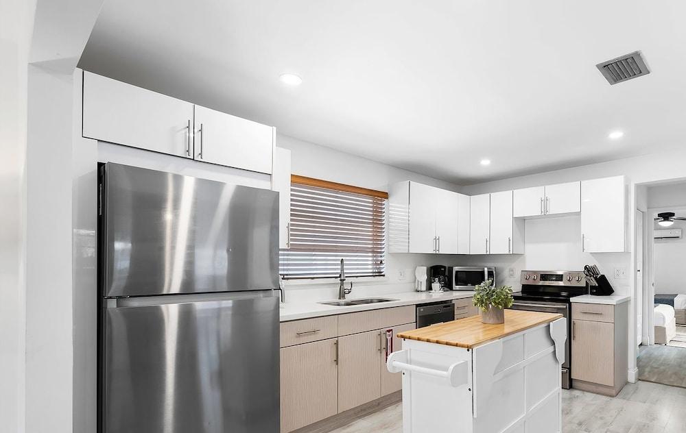 Private Heated Pool & Lovely Home