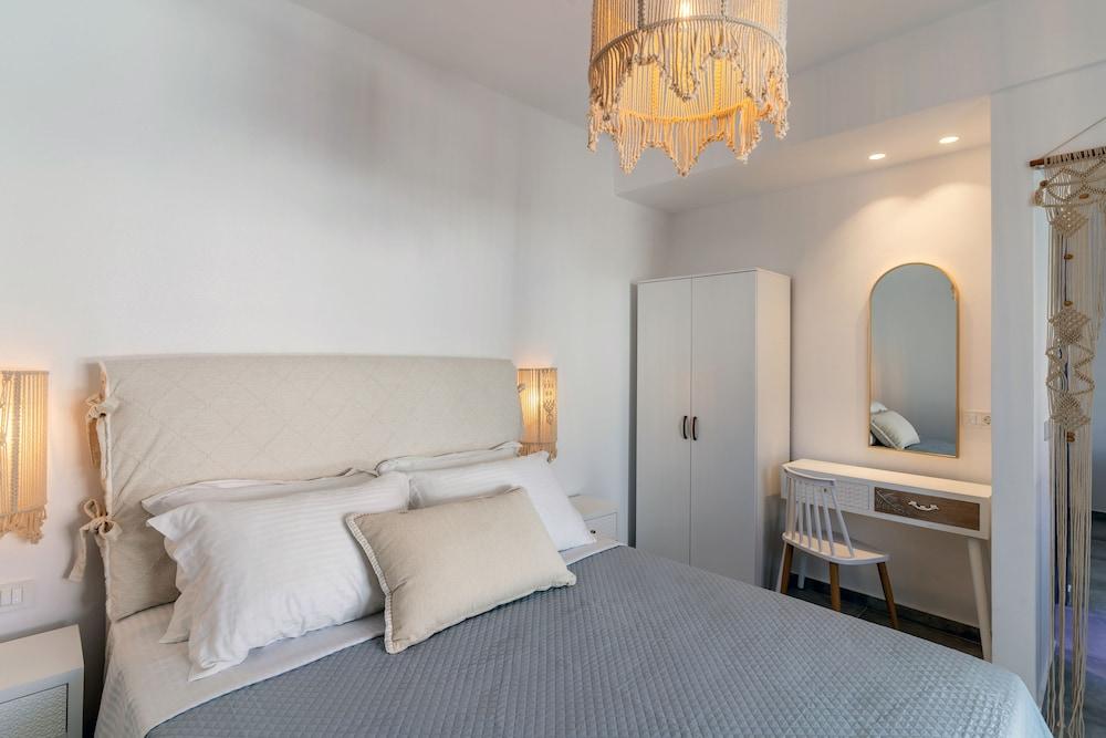 SantoRossa Luxury Villas