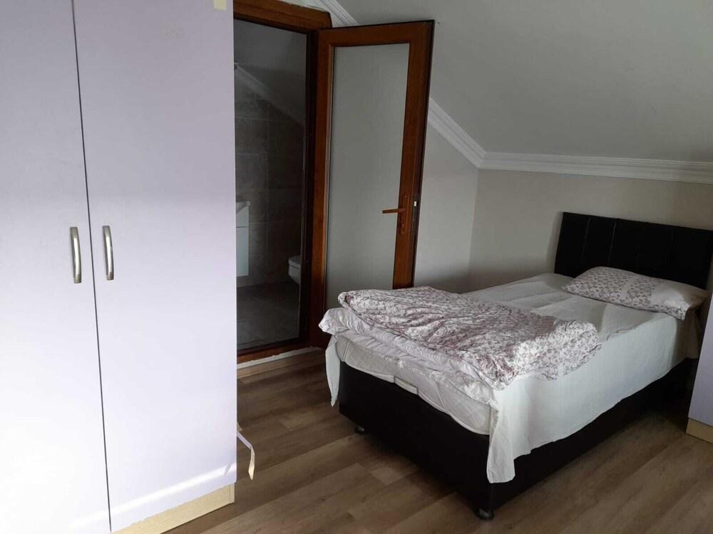 Umit Kız Ogrenci Yurdu