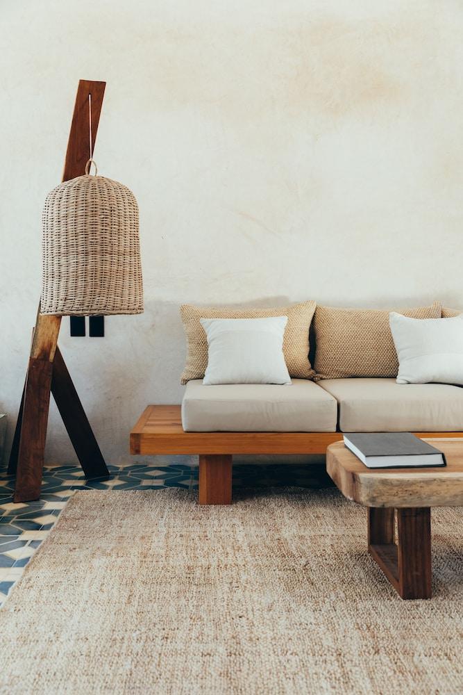 Cucu Hotel - El Cuyo