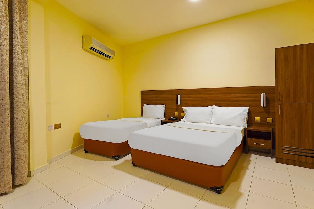 OYO 925 Emirates Hotel