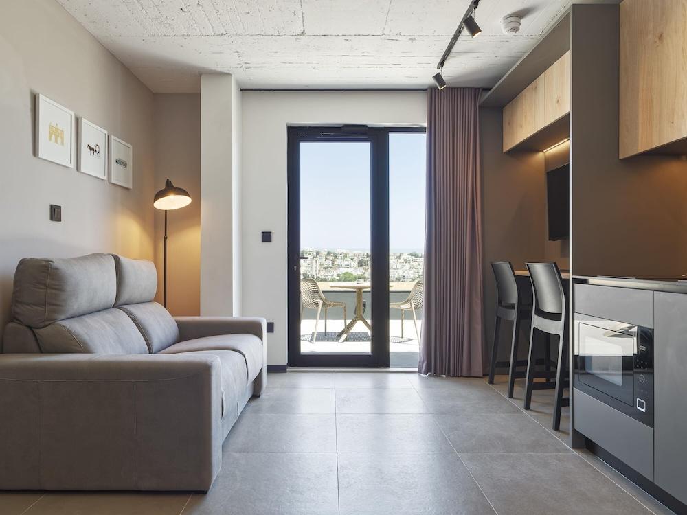 Aparthotel Adagio Malta Central