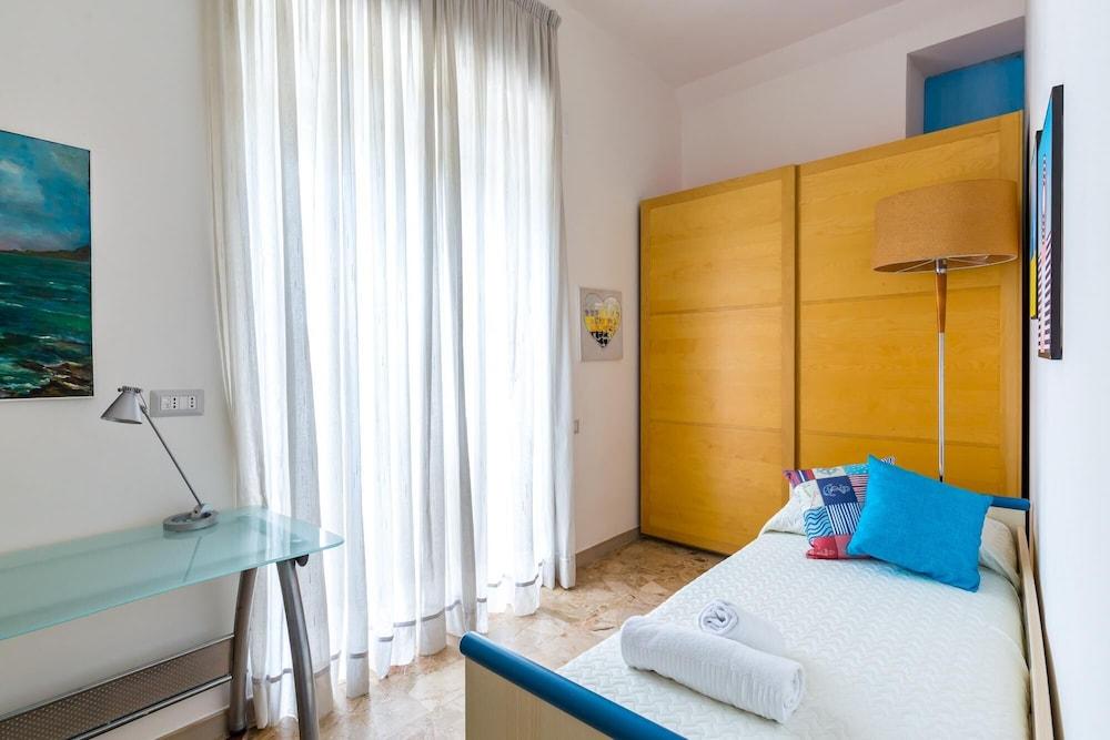 Emanuele III - 4 Bedroom Apartment