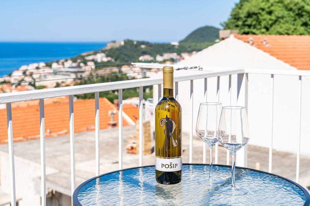 Andelic Sunset Apartments