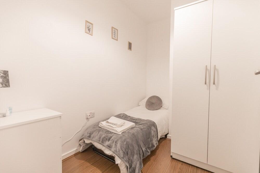 Modern 3 bed Apartment