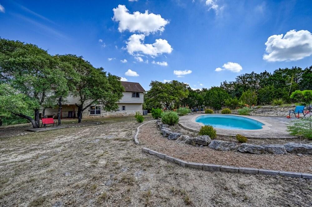 Luxury Home! - Pool - Fire Pit - Near Canyon Lake!