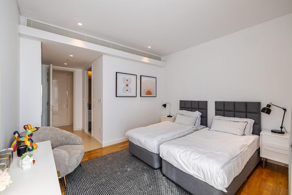 Massive 3 Beds Sea View Bluewaters B10