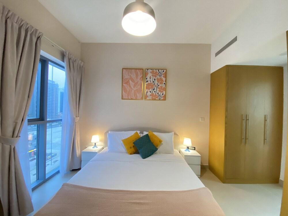 Lux BnB Bellevue Tower City  View