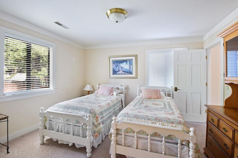 Tahoe Highlands Hideaway