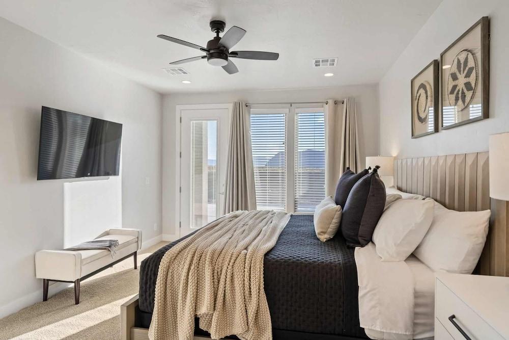 Desert Dream by RedAwning