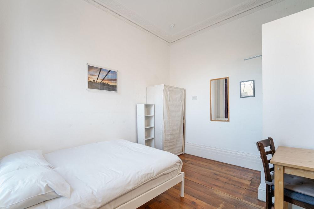 Oakfield Place Townhouse