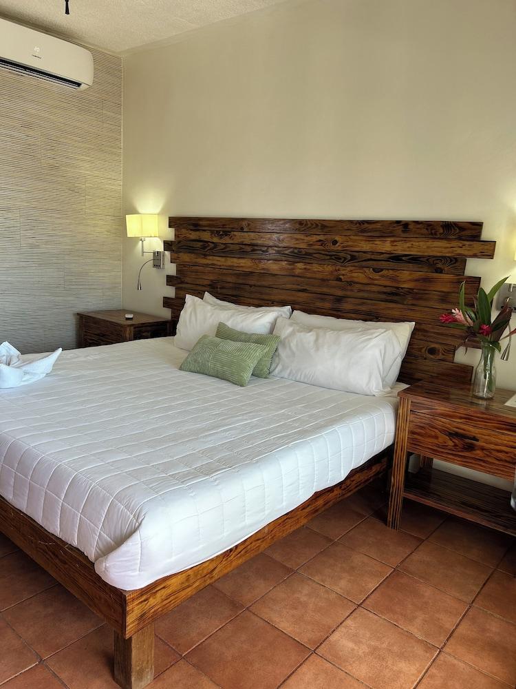 Brisas Del Mar Roatan