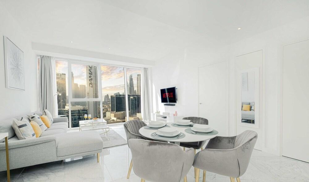 LUX The Pad Executive Suite 1