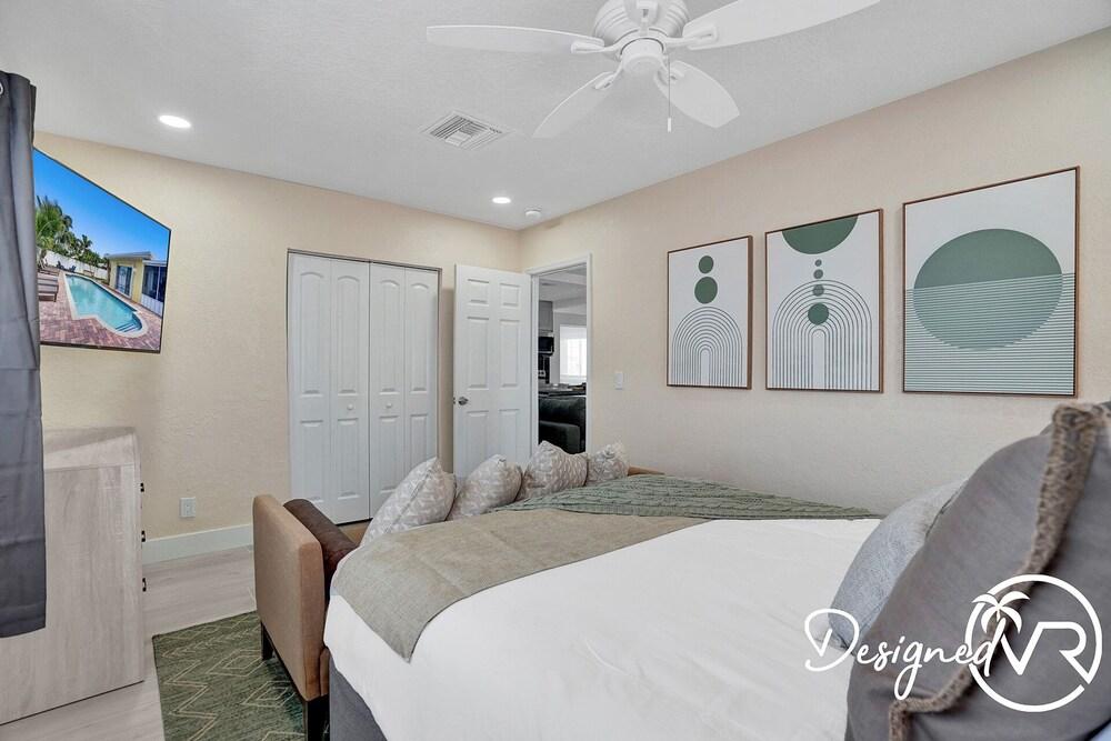 Close to Beach 4Br with Heated Pool