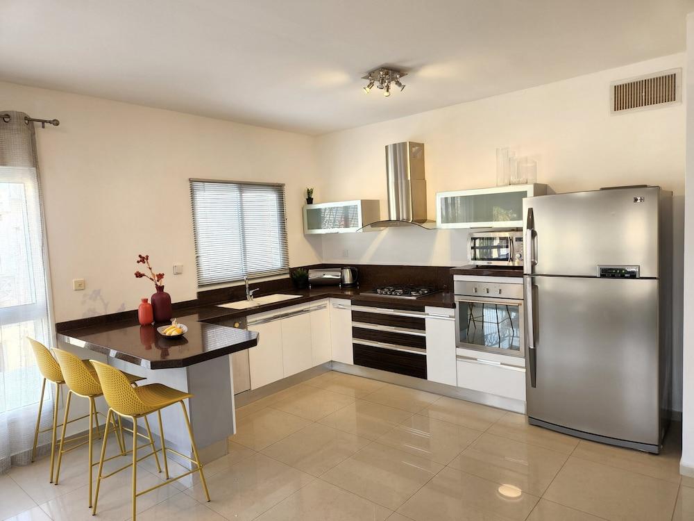 Melony Apartents Eilot Street Al Hyam