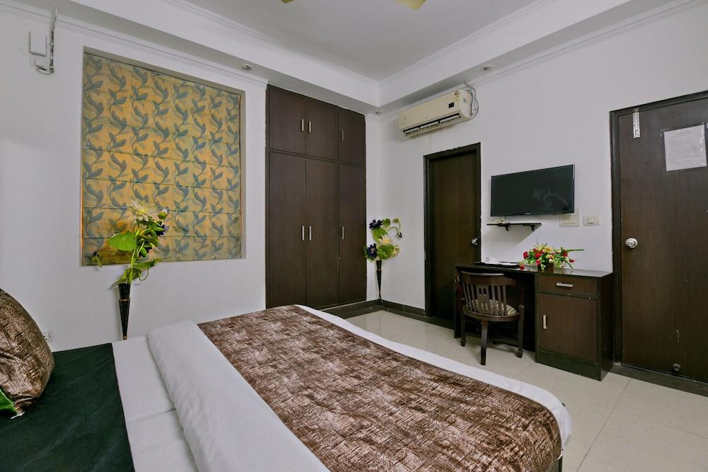 Hotel Diamond Stay by ASPL