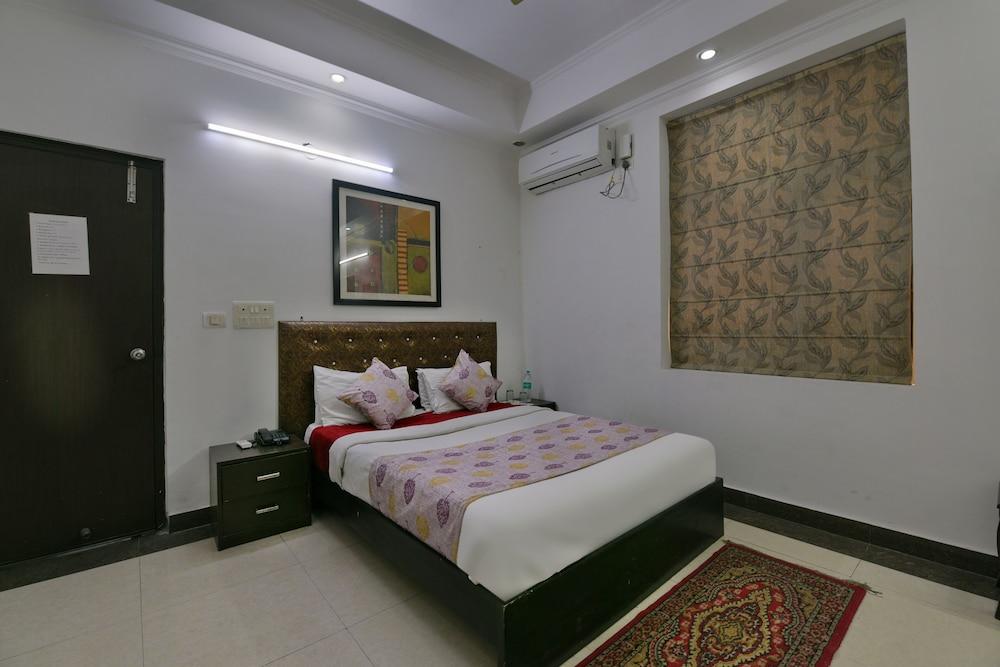 Hotel Diamond Stay by ASPL