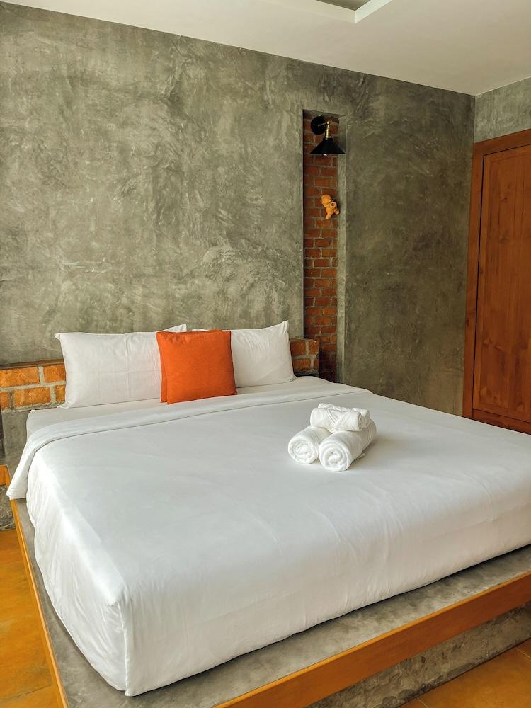 Baanmee Phuket Sha Plus