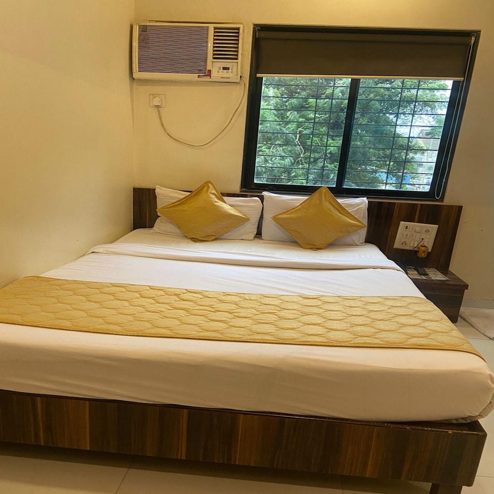 Hotel Garden Park - Near Trade Centre, Visa Consulate