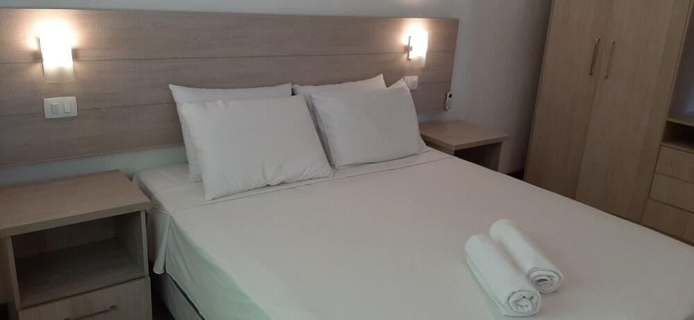 CONDOMINIO TOPÁZIO -PRAIA DO MUTÁ