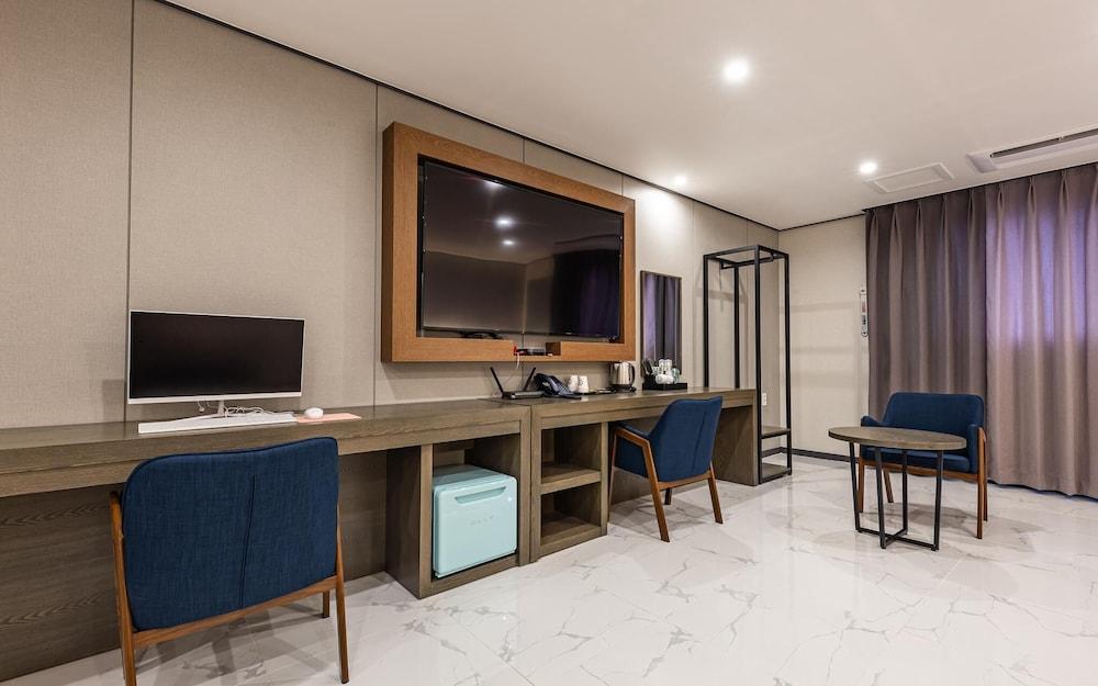 Okcheon Daecheong Hotel