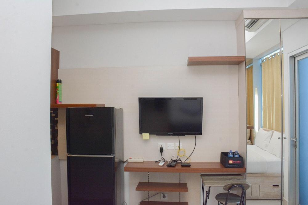 Nice And Comfy Studio Apartment Capitol Park Residence