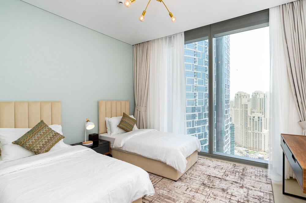 SuperHost - Magnificent Panoramic Sea View With 2 Balconies