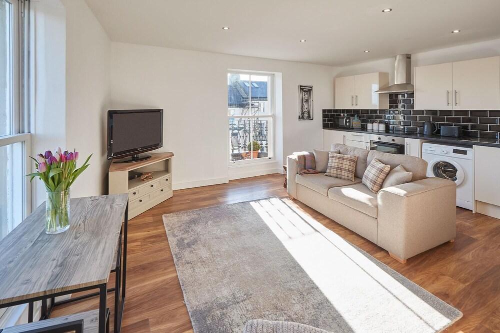 Abbey Court Apartment