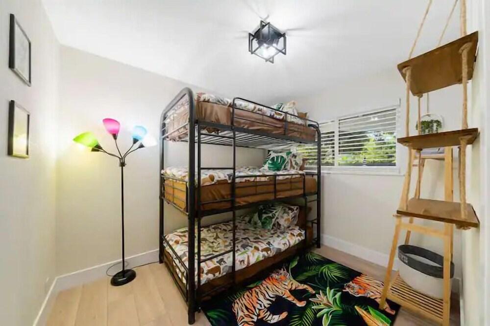 Tropical Hotel Style Home With Pool