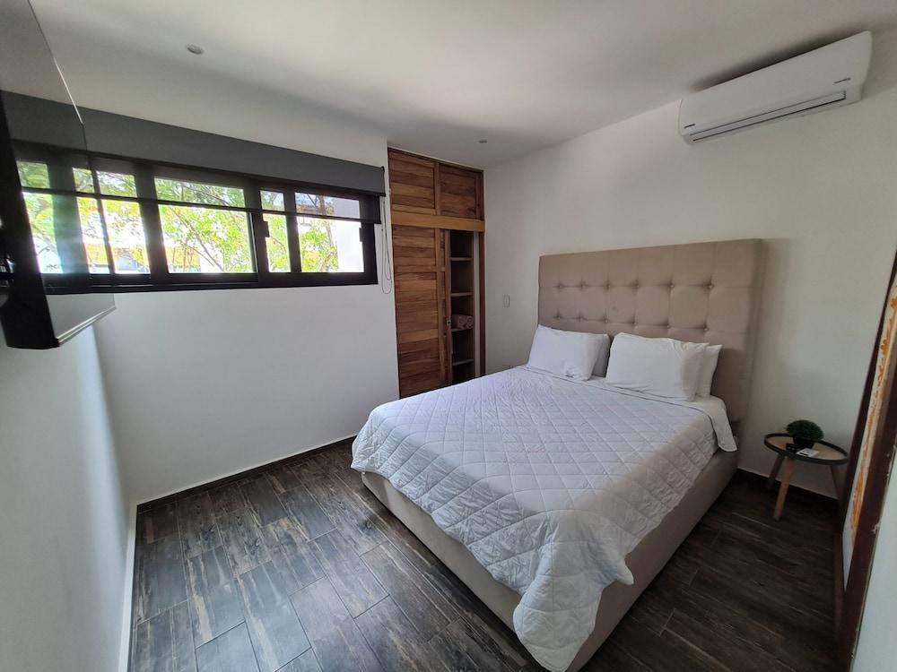 CASA MEXICANA MODERNA - PISCINA PRIVADA