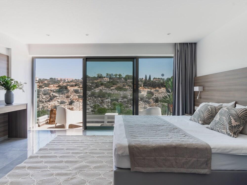 Sanders Rio Gardens - Cute Studio With Shared Pool and Balcony