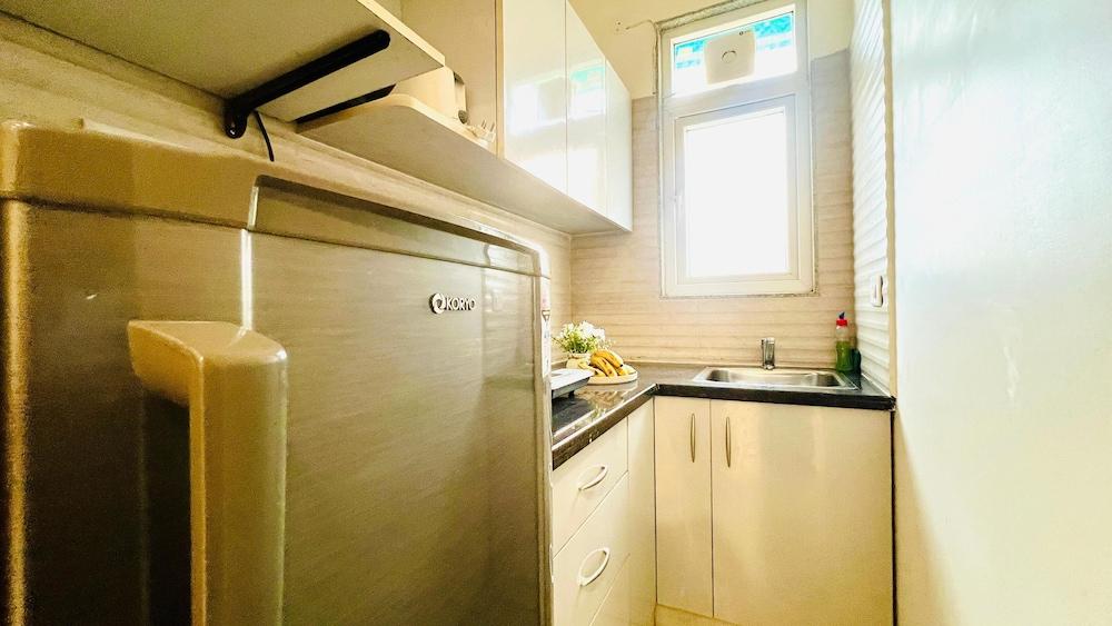 BluO Studio 2 GolfCourseRoadGymBalcony