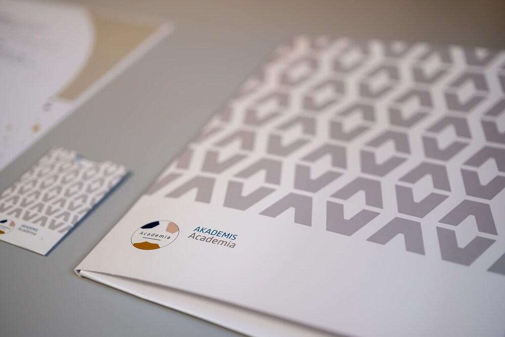 Akademis Academia