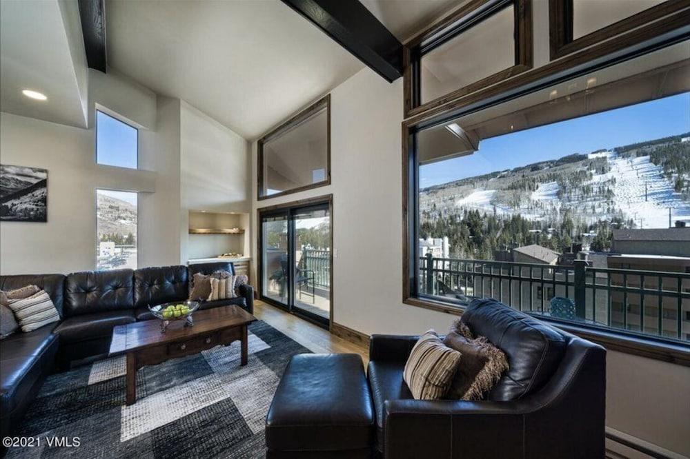 Vantage Point Condo 502