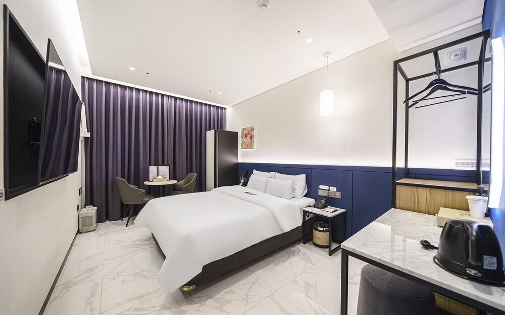 Pyeongtaek Hotel Summit