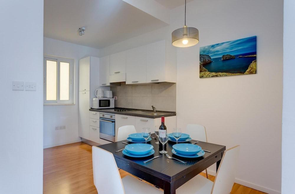 Modern Seaview Apartment Top Location