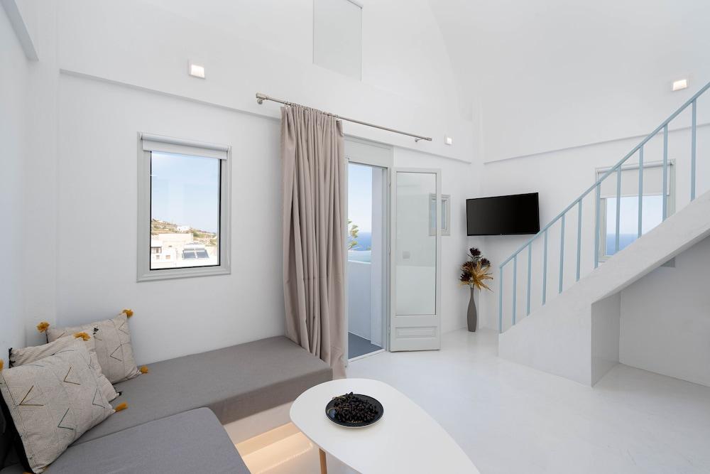 Cycladic Suites & Spa
