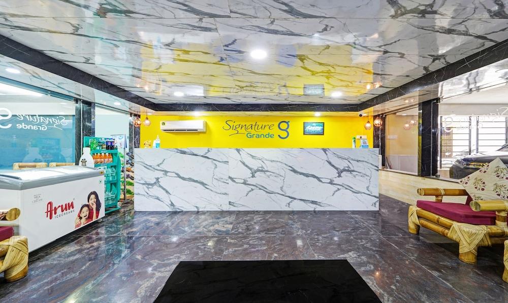 Treebo Trend Signature Grande