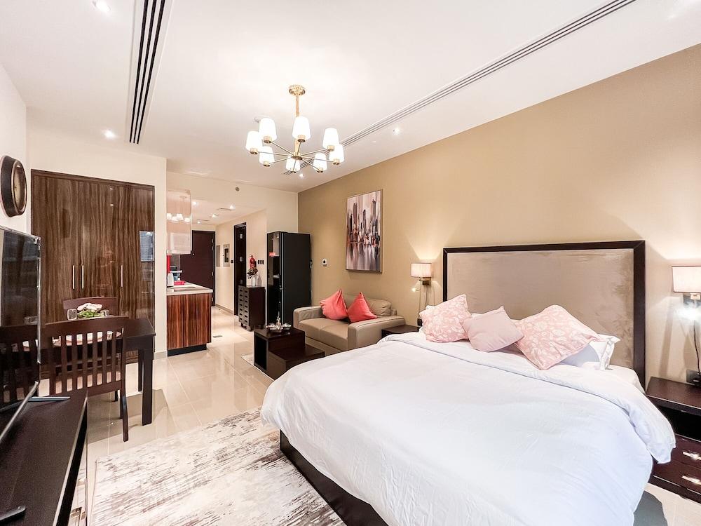 Luton Vacation Homes - Elite Downtown Residence