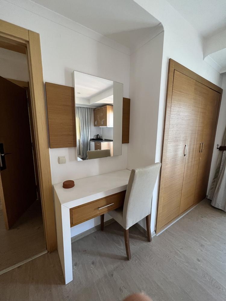 For Sun River Resort