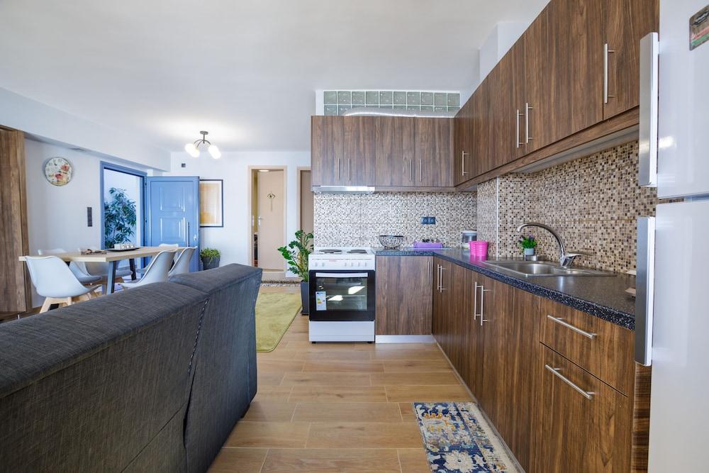 Maritinas Stone Apartment On The Beach