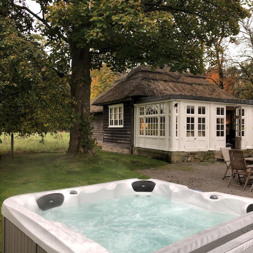 Thornton Manor Estates