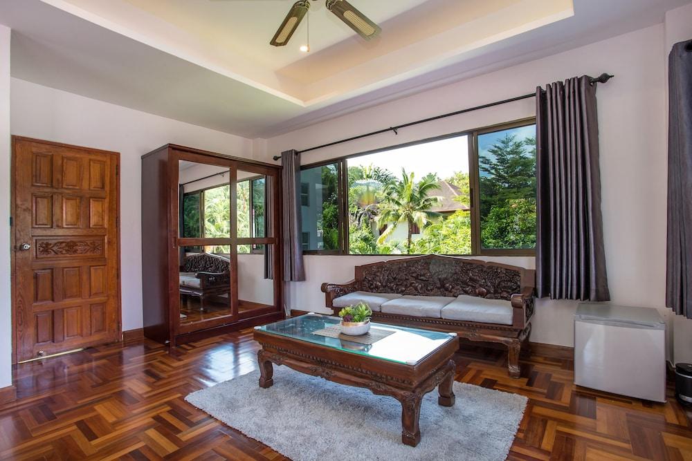 Havana Pool Villa with Gym and Billiard