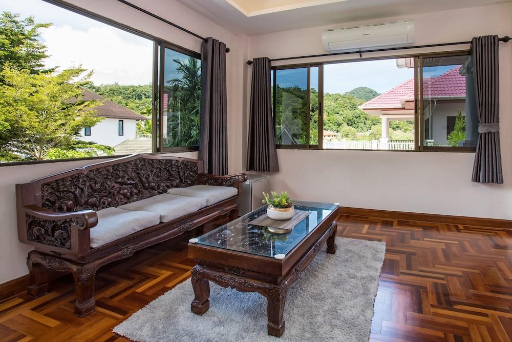 Havana Pool Villa with Gym and Billiard