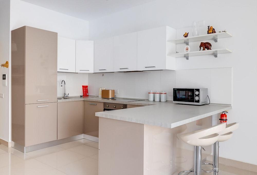 Prime Location Apartment With Side Seaviews