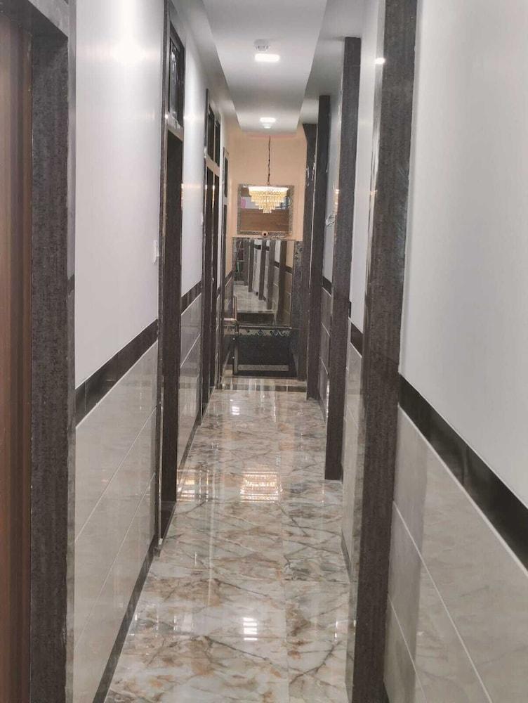 Hotel Tip Top Residency